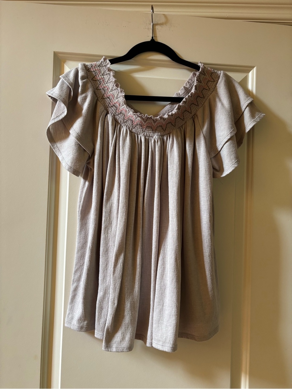 Knox Rose Beige Smocked On or Off-Shoulder Flutter Sleeve Tunic
